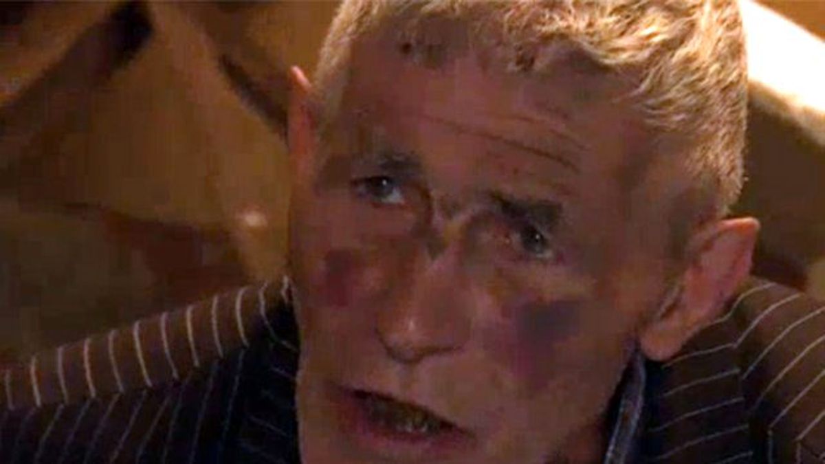 Yeşilçam Oyuncusu Ömer Ekmekçi, Mendil Satarak Yaşamını Kazanıyor