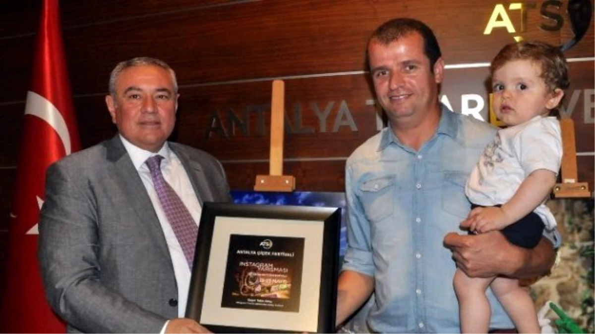 Antalya ve Cicek Festivali Fotoğraf Yarışmasının Ödülleri Verildi