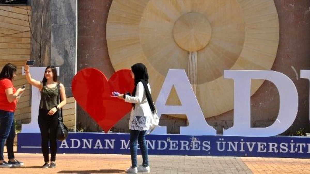 Aydın\'da "Adım Adım Üniversite" Projesi Liselileri Bir Araya Getirdi