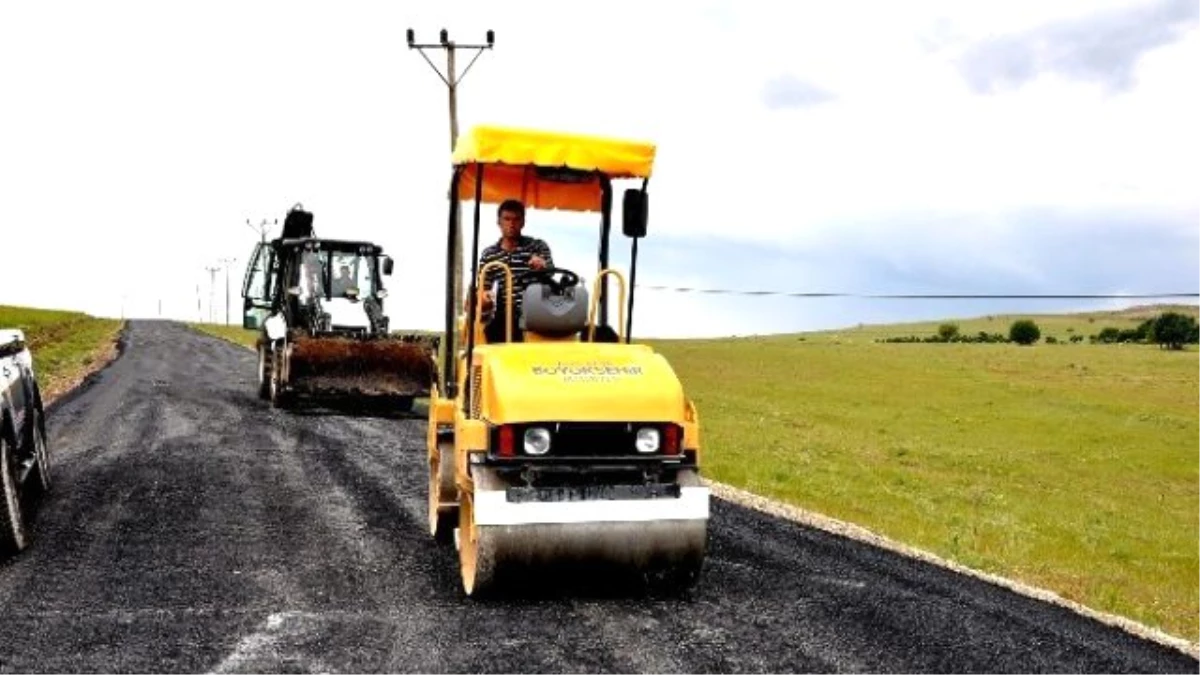 Büyükşehir Arapgir\'de Yol Yapım Çalışmaları Devam Ediyor