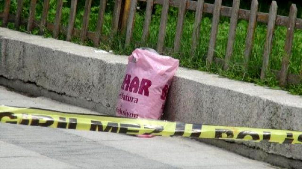 Çorum Valisi\'nin Bulunduğu İl Genel Meclisi Önünde Şüpheli Paket Alarmı