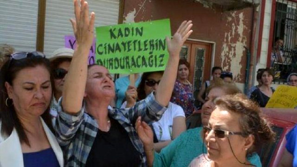 Edremit\'te Kadınlar, Esra Gövem İçin Yürüdü