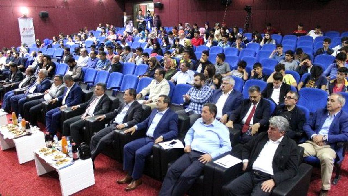 Elazığ\'da Bağımlılıktan Korunma Semineri Düzenlendi