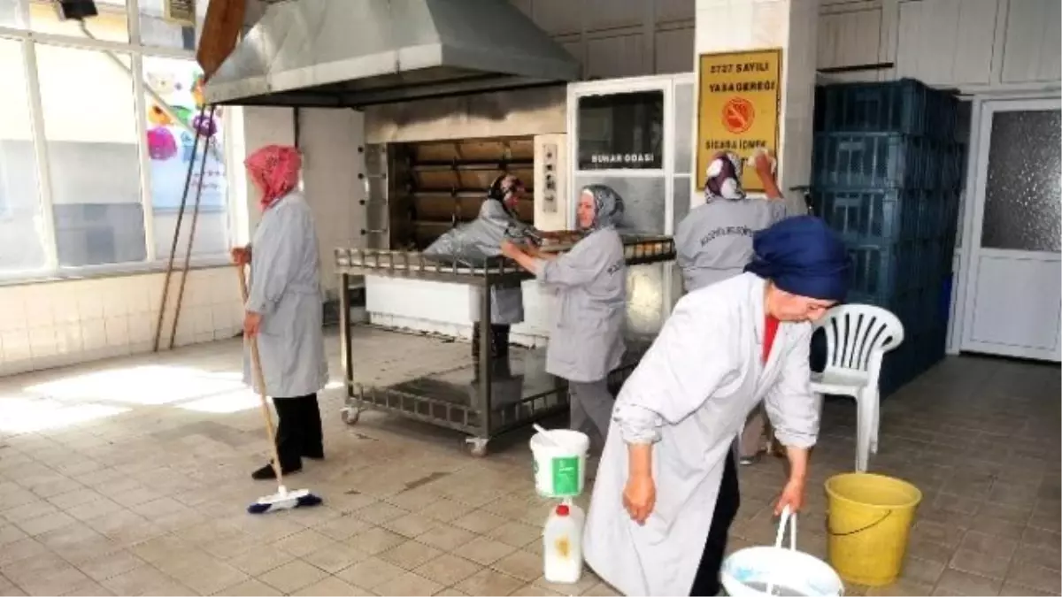 Fırında Ramazan Hazırlıkları