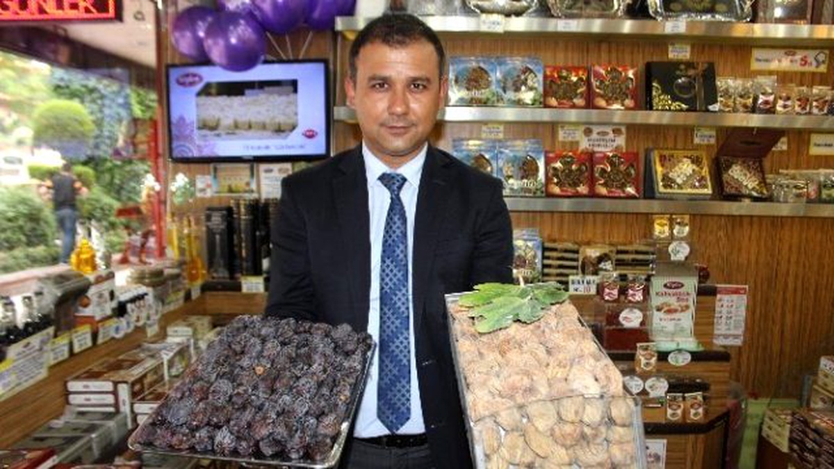 İftarlık İçin 100 Ton Hurma 400 Ton İncir Hazırlandı