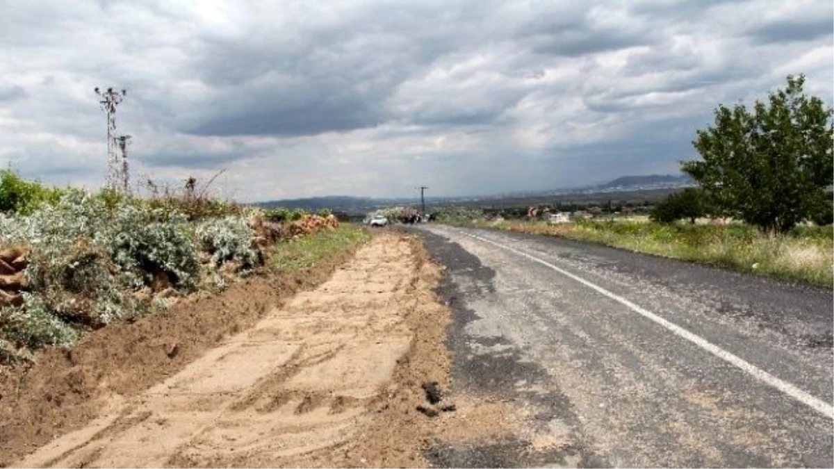 İncesu Belediyesi Ekipleri Yol Genişletme Çalışmalarına Devam Ediyor