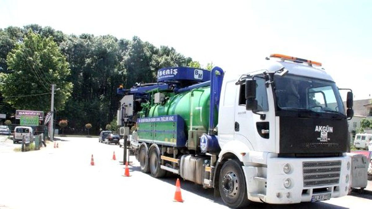 Kanalizasyon Hatları Temizleniyor