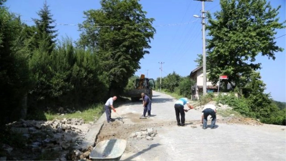 Kurtköy\'de Cadde ve Sokaklar Elden Geçiriliyor