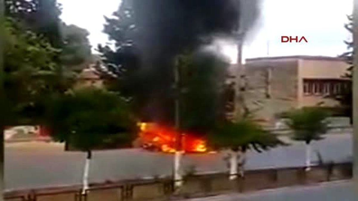 Mersin Lpg\'li Otomobil Seyir Halinde Cayır Cayır Yandı