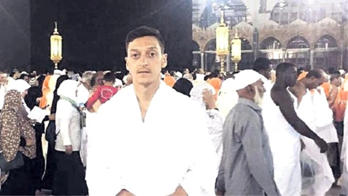 Mesut Özil\'in Mekke\'ye Gitmesi, Alman Sağ Partisini Kızdırdı