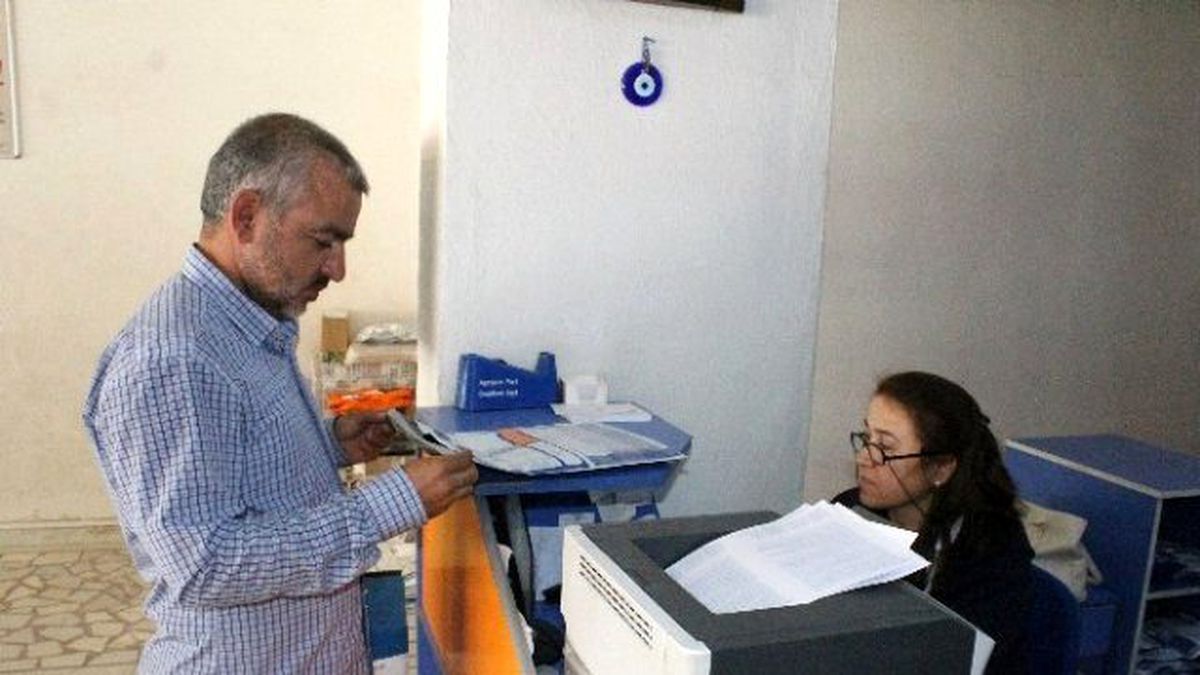 Muğlalı Taraftardan Aziz Yıldırım\'a "Galatasaray" Plaketi