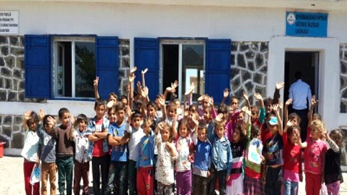 SEU Uğur Böcekleri Köy Öğrencilerinin Uğuru Oldular
