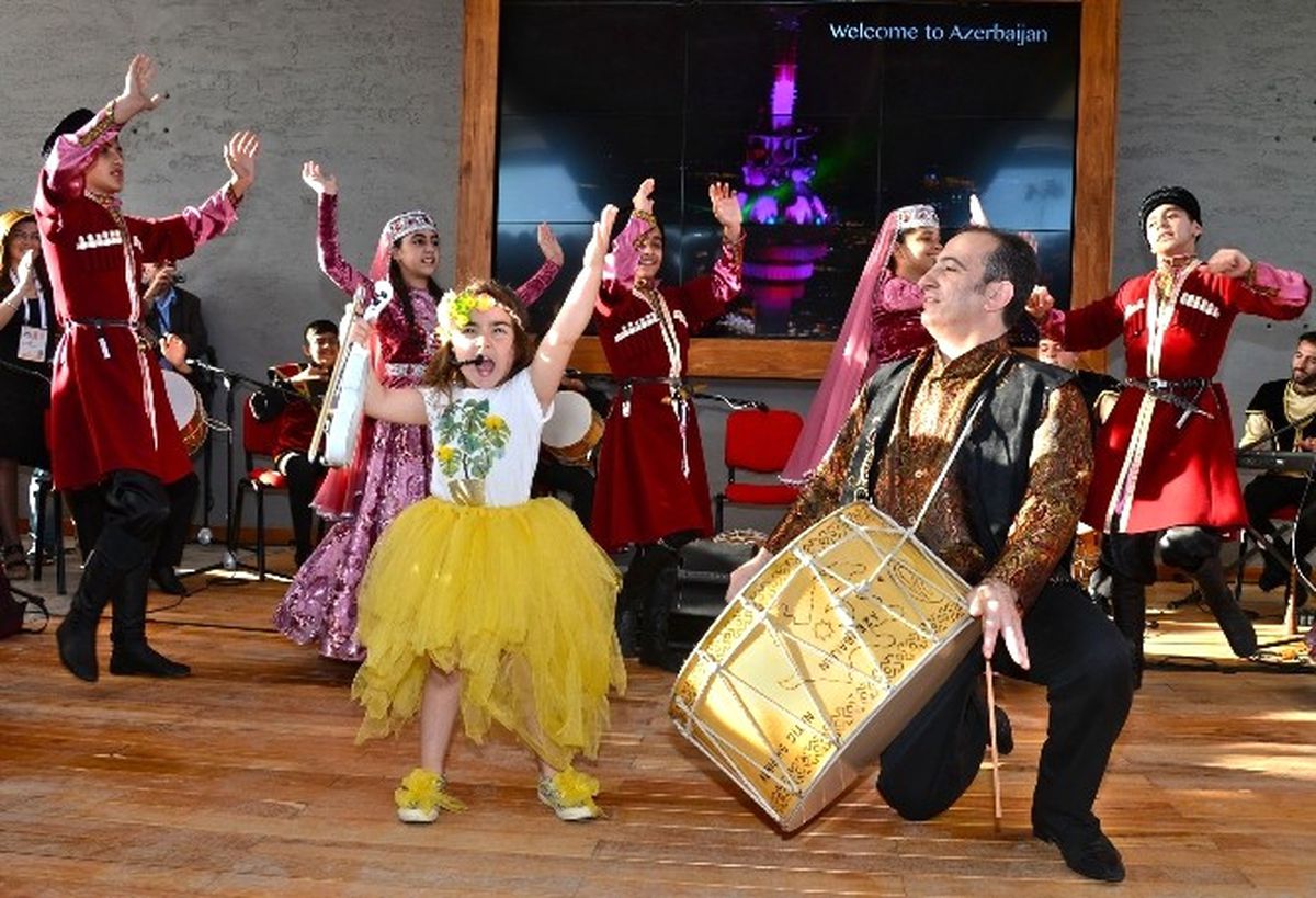 5 Yaşındaki Nuray, Expo 2016\'da Azeri Pavilyonunun Açılışına Damga Vurdu