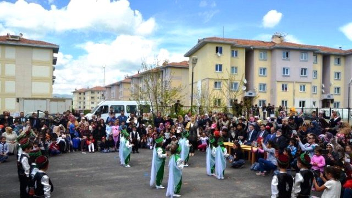 Anakuzusu Anaokulu Yılsonu Gösterisi