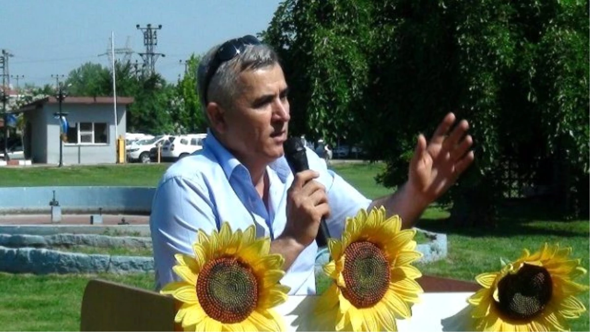 Doç. Dr. Kaya, Dünya Ayçiçeği Derneği Başkanlığı\'nı Sırbistan\'a Devretti