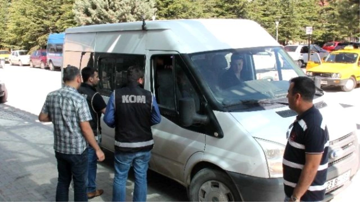 Elazığ\'daki Paralel Yapı Operasyonunda 2 Kişi Tutuklandı