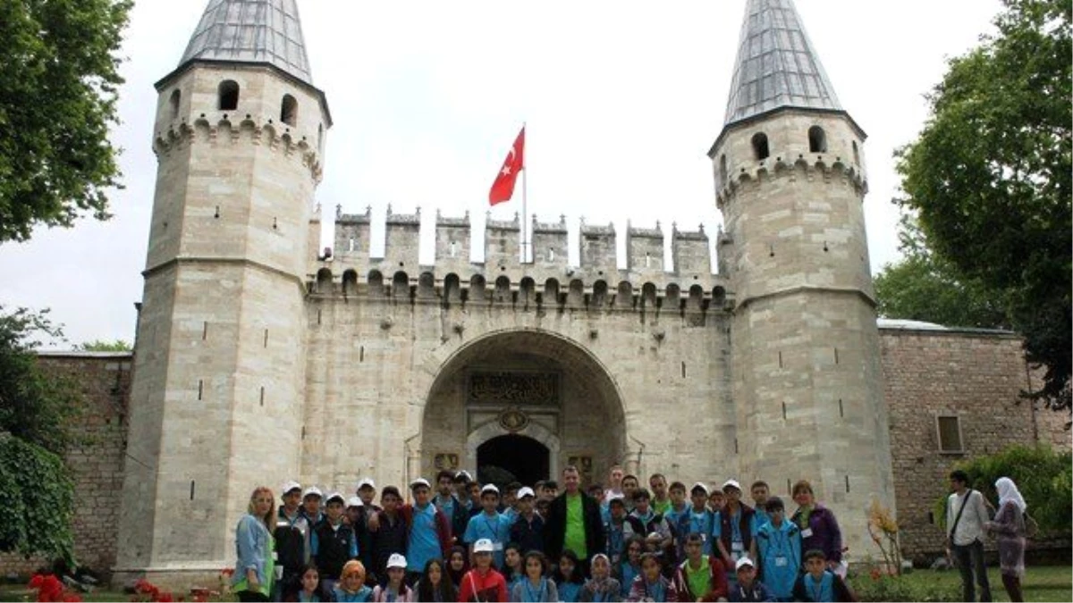 Elazığ Polisi, Çocuklara Çanakkale ve İstanbul\'u Gezdirdi