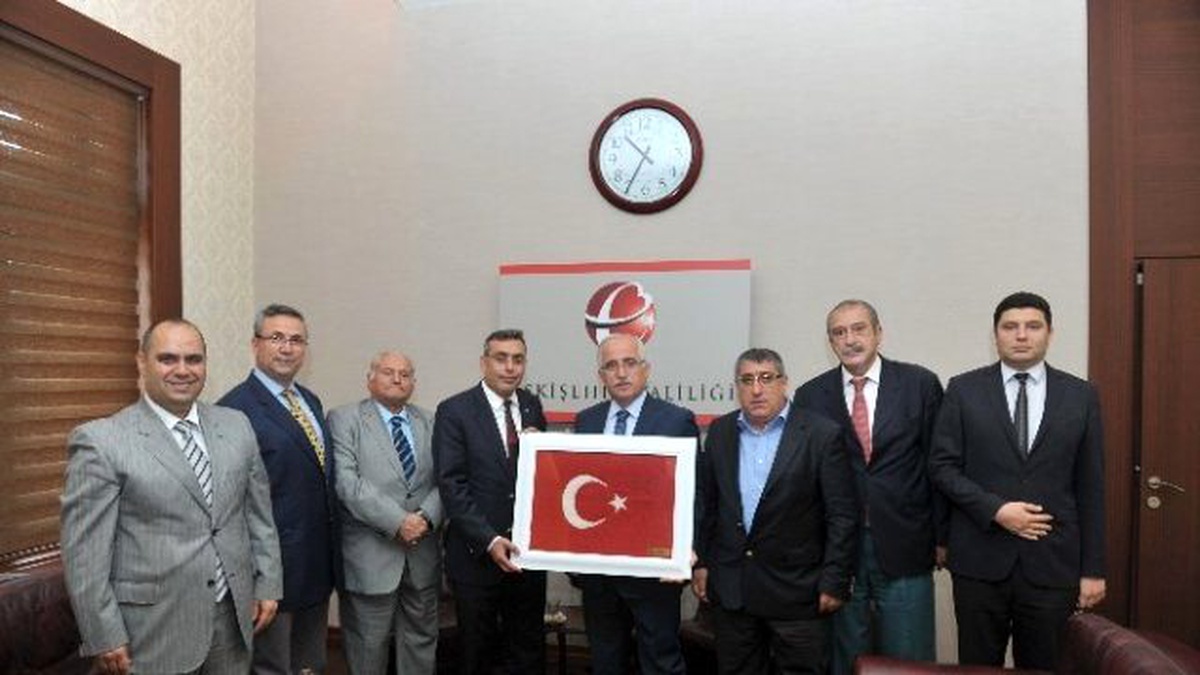Eskişehir Siirt Vakfı\'ndan Vali Tuna\'ya Ziyaret