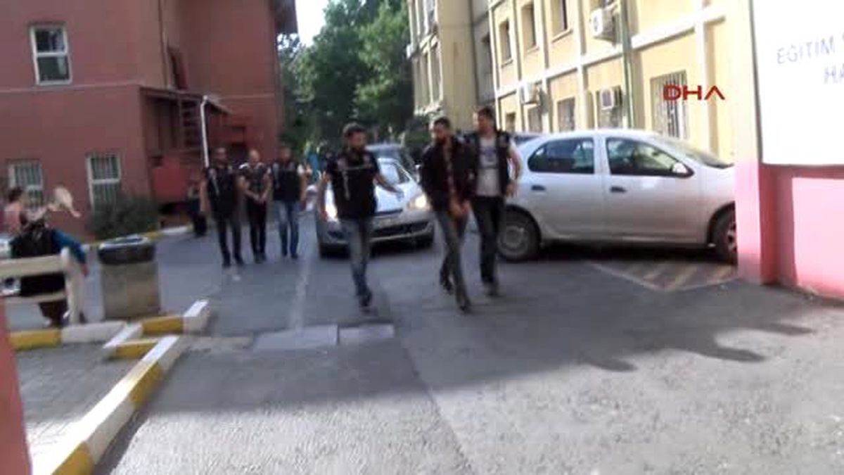 İstanbul\'da "Suç Örgütü" Operasyonu: 4 Gözaltı