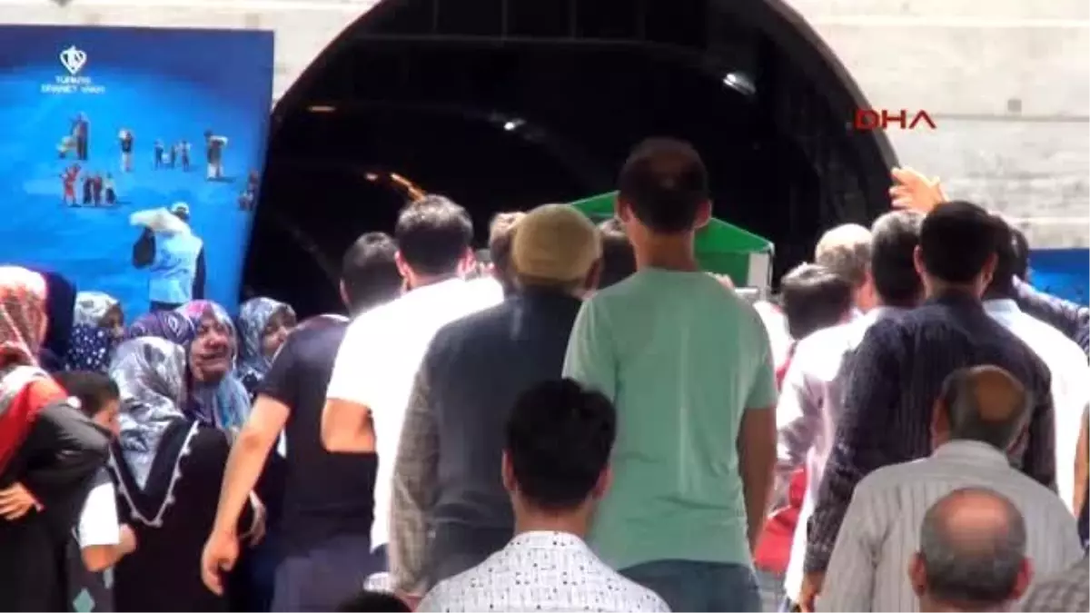 Mersin Eşinin Üzerine Benzin Dökerek Yaktığı Kadın Öldü