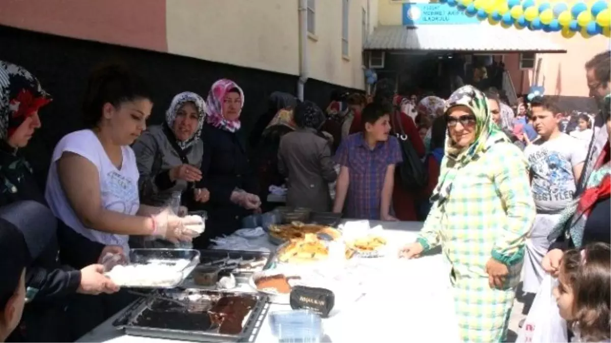 Yozgat Mehmet Akif Ersoy İlkokulu Kermes Düzenledi