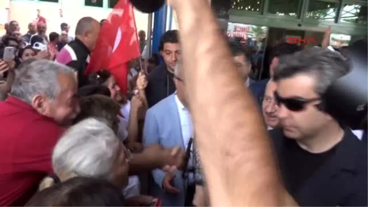 Adana Kılıçdaroğlu, Adana\'da Çiftçiler ve Temsilcileriyle Buluştu