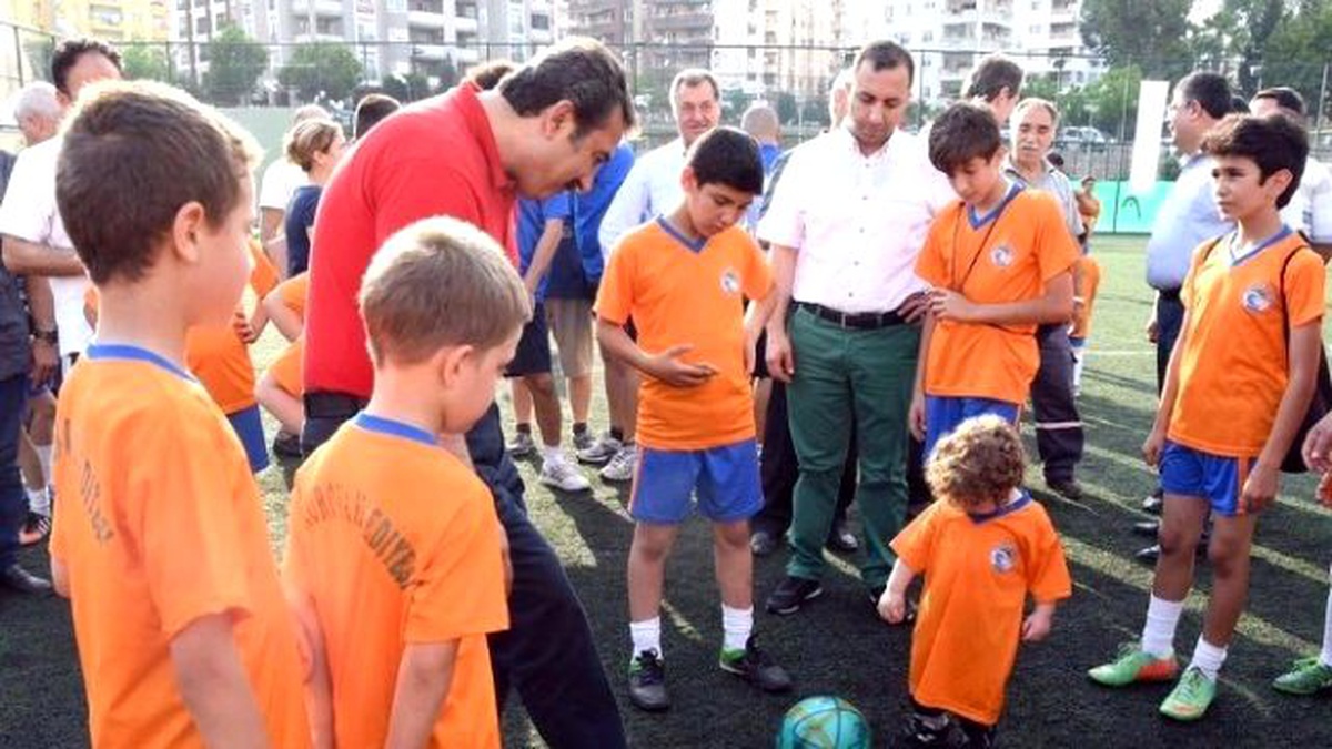 Çukurova\'da Futbol Yaz Okulu Açıldı