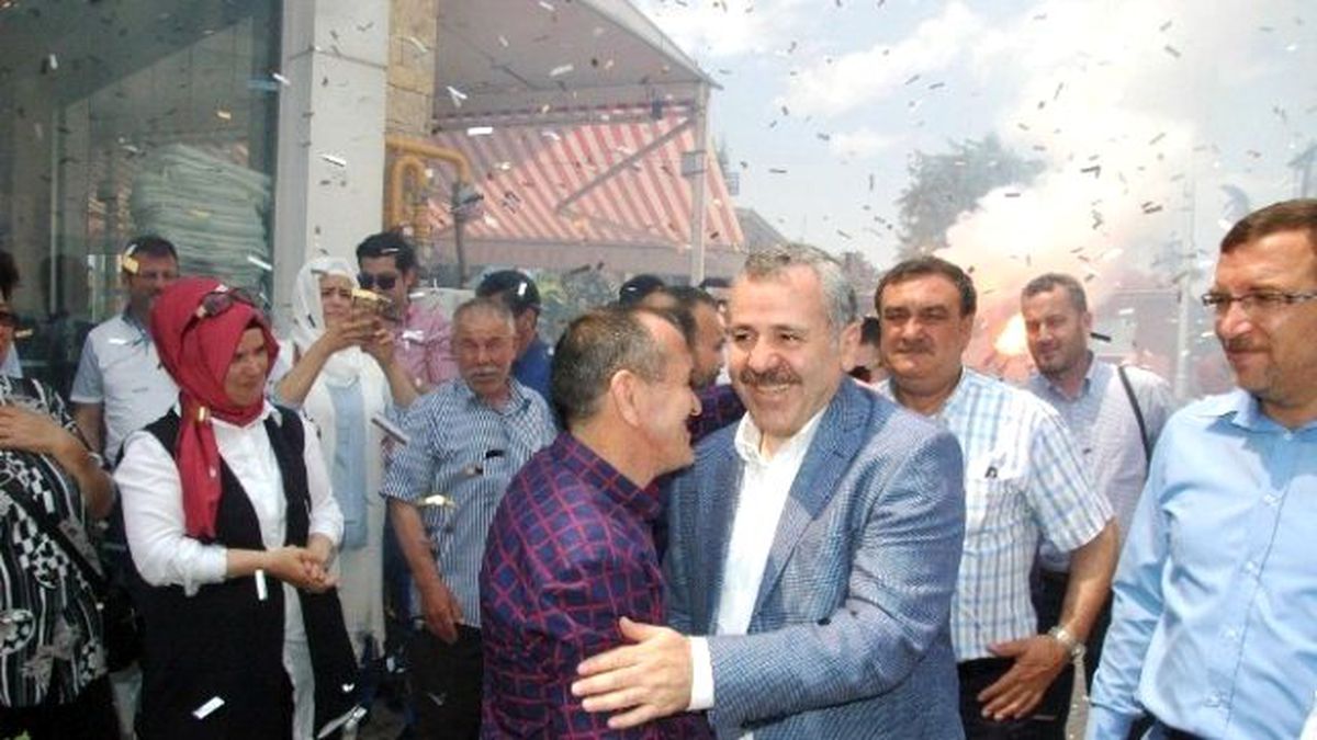 Genel Başkan Yardımcısı Şaban Dişli AK Parti İl Binasını Ziyaret Etti
