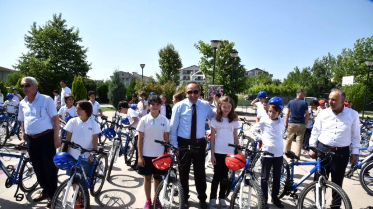 Kartepe\'de Bisikletini Almayan 5. Sınıf Kalmadı