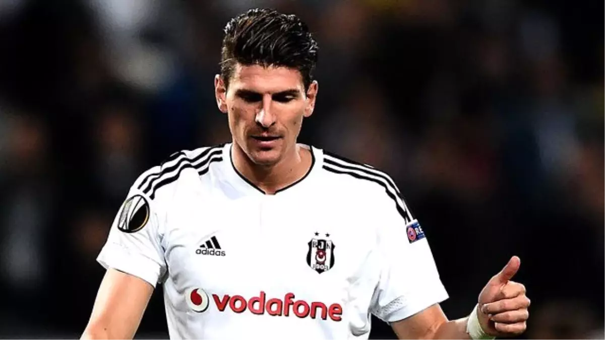 Mario Gomez, Takımda Kalmak İçin Takımın Güçlendirilmesini İstiyor