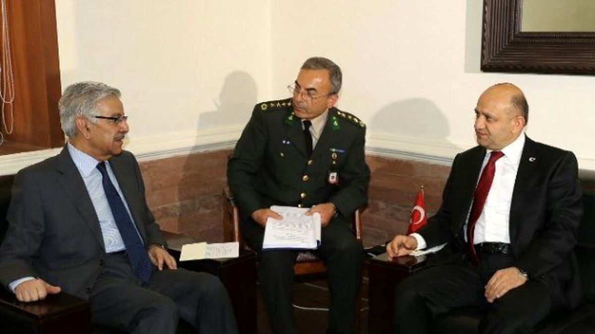 Milli Savunma Bakanı Işık Pakistan\'da