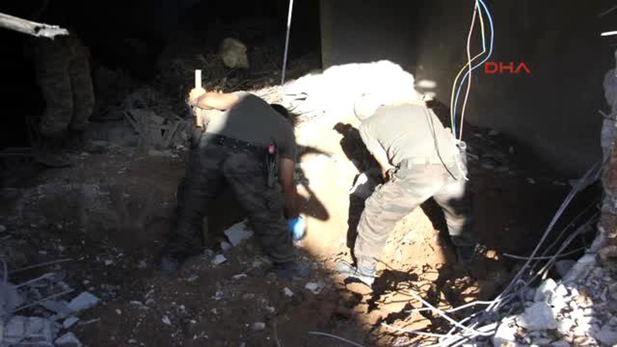 Nusaybin\'deki Teröristler Teslim OImadan Önce Silahları Gömmüşler