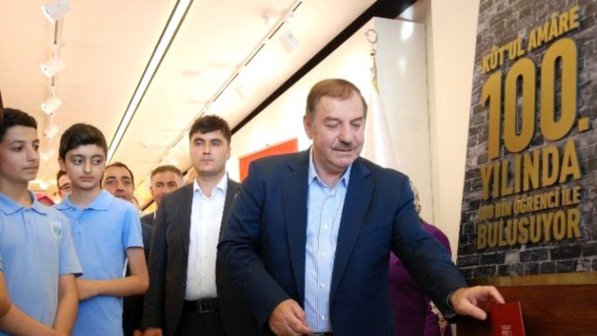 Öğrenciler, Cumhurbaşkanı Erdoğan ve Başbakan Yıldırım\'a 1 Milyon Adet Zafer Kartpostalı Gönderdi