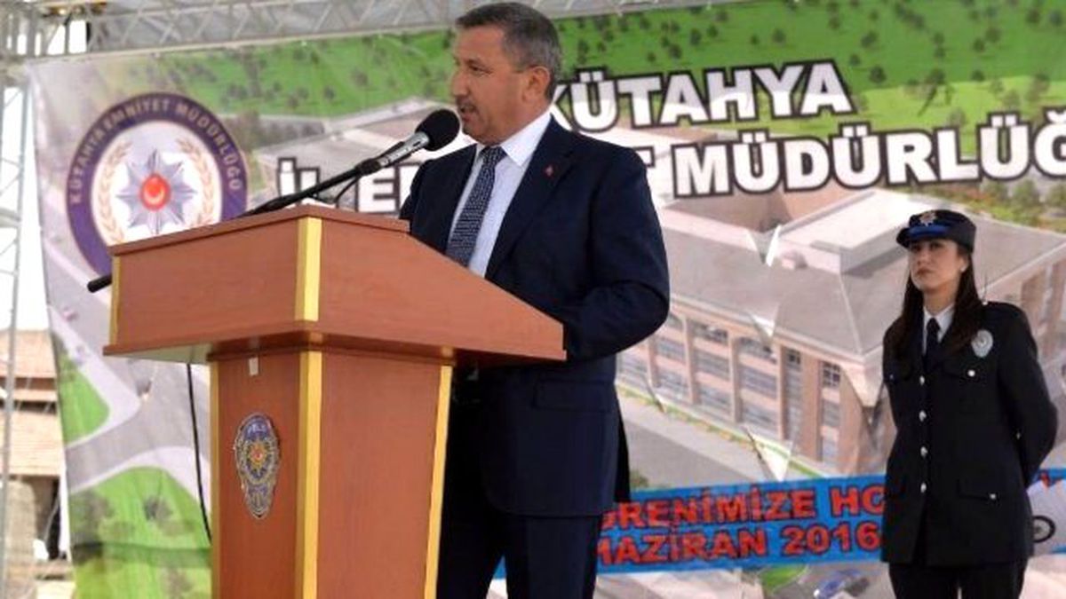 Şerif Yılmaz: Çok Değerli Bir İsim Olan Ahmet Hamdi Nayir Kütahya\'da Önemli Hizmetlere İmza...