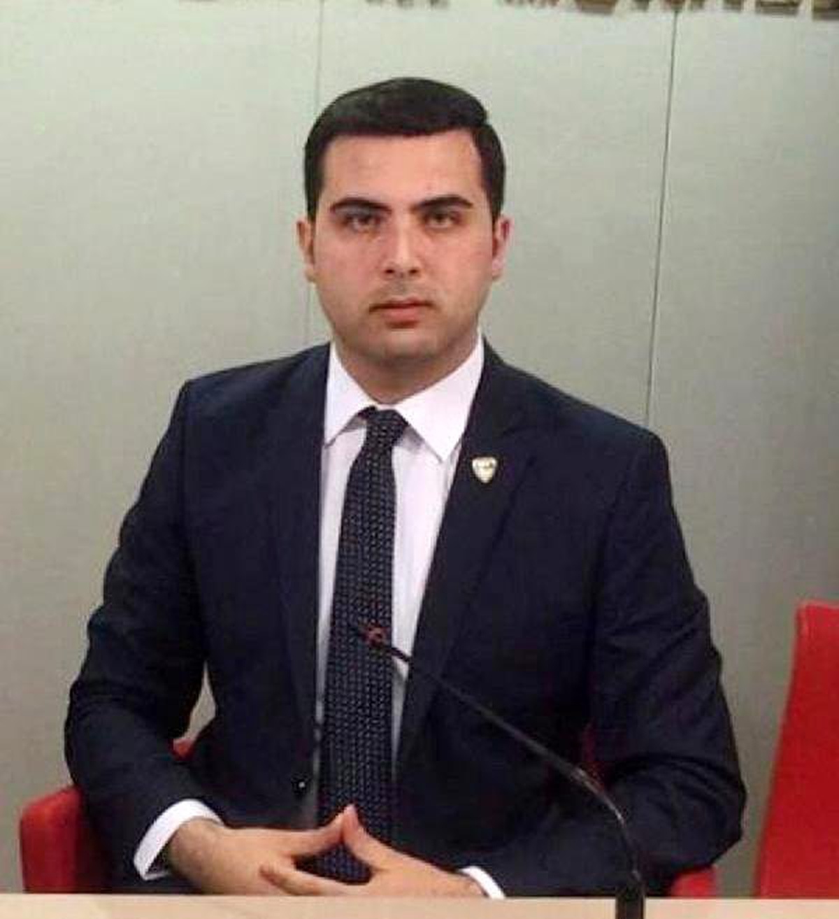 Türk Kökenli Alman Vekil Almanya\'nın Skandal Kararını Eleştirdi