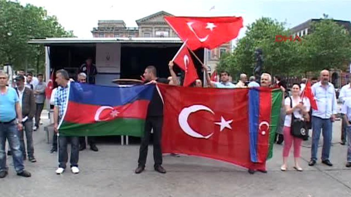 Alman Meclisinin Kararı Bremen\'de Protesto Edildi