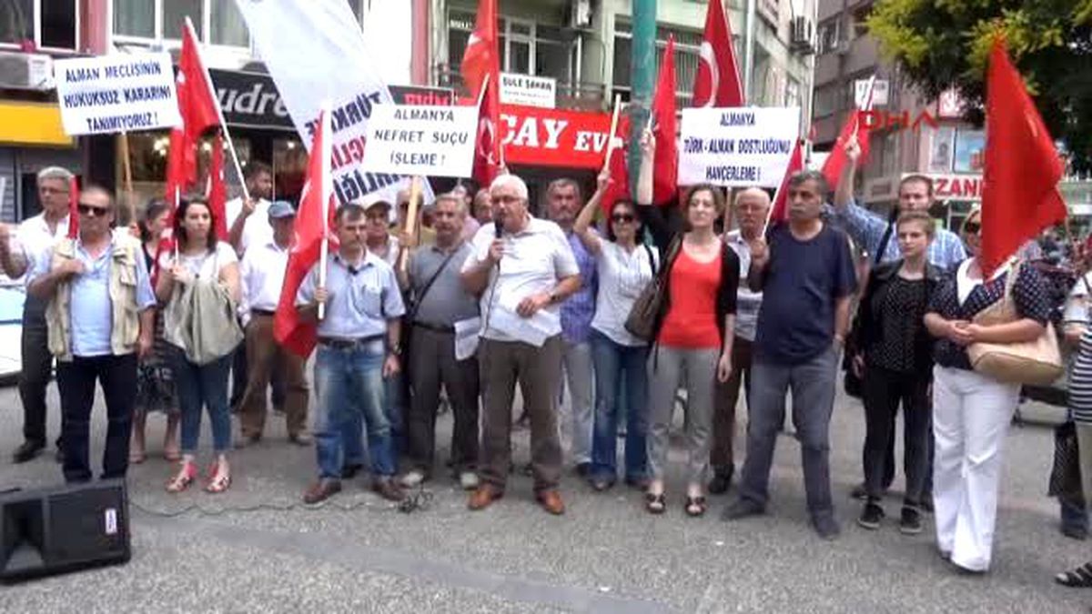 Balıkesir\'de Almanya\'ya Soykırım Tepkisi