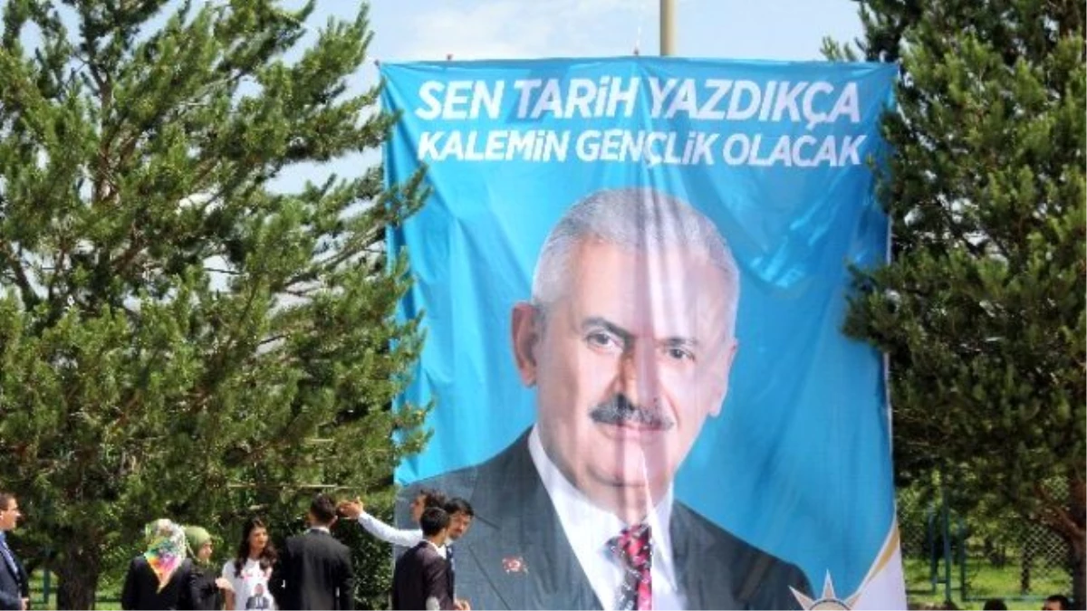 Başbakan Yıldırım\'a Memleketi Erzincan\'da Sevgi Seli
