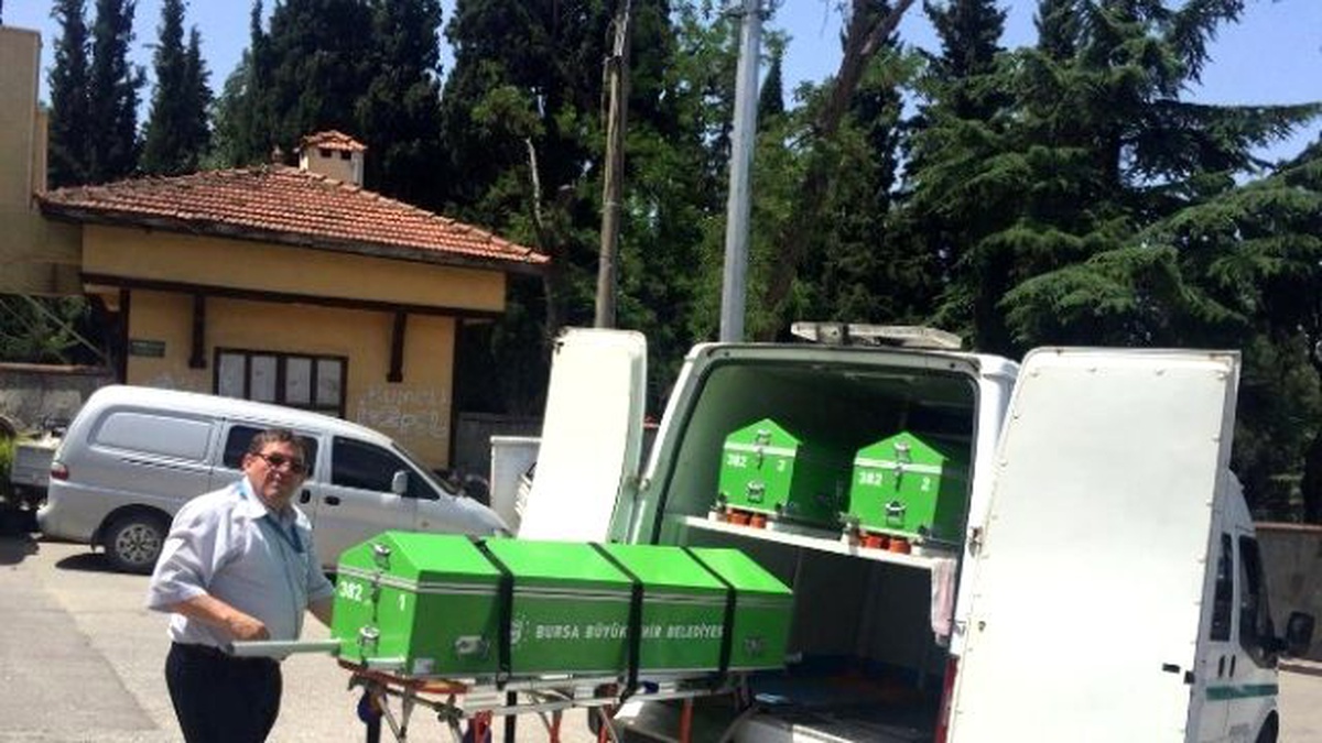 Büyükşehir Her Gün 50 Kişiyi Defnediyor