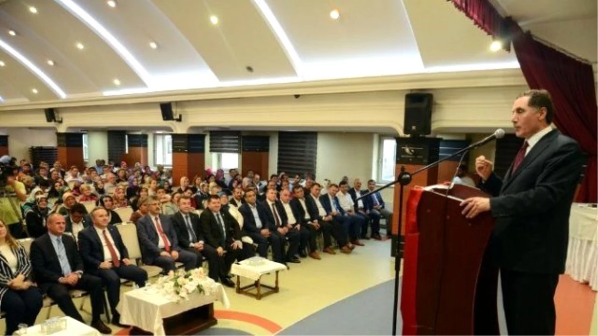Cumhurbaşkanı Başdanışmanı Malkoç: "Yeni Anayasa ve Başkanlık Sistemine İhtiyacımız Var"