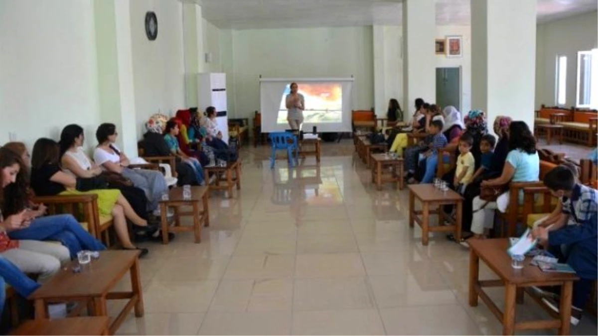 Ergani\'de Çocuk İstismarı ve İhmali ile İlgili Seminer Düzenlendi