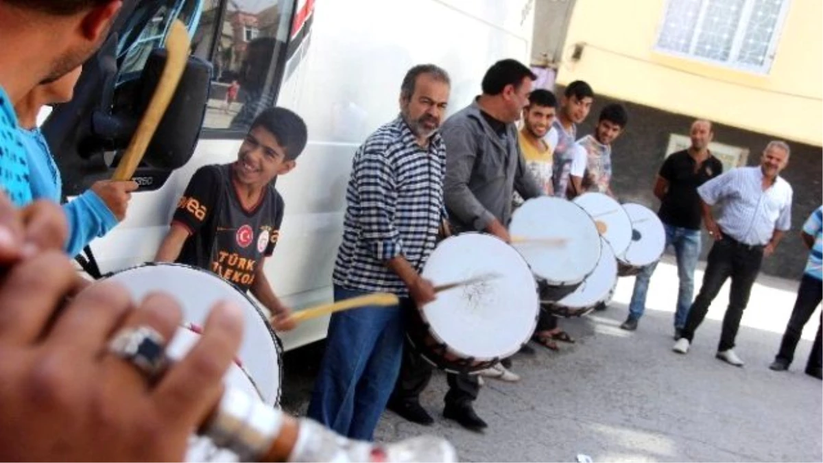 Gaziantep Sokakları Ölürüm Türkiyem Şarkısıyla Yankılanacak
