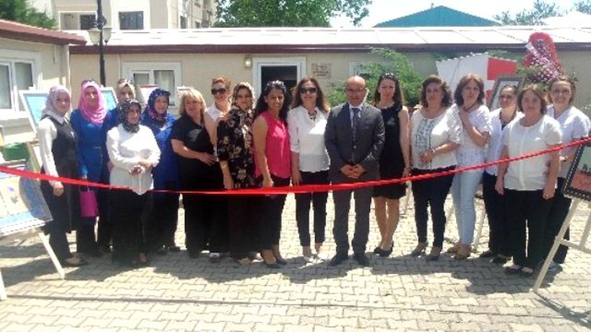 Geleneksel El Sanatları Kursları\'nda Yılsonu Sergisi Açıldı