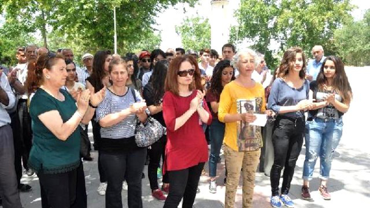 Hdp\'lilerden Boşanma Komisyonu Raporuna Tepki