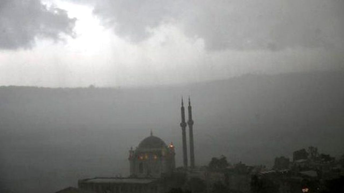 İstanbul'a Haziran'da Dolu Yağdı
