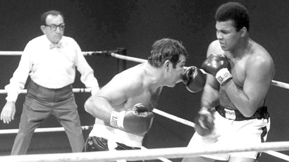 Muhammed Ali: Peygamber Adı Taşıyorum, İsmimi Yerlere Yazdırmam
