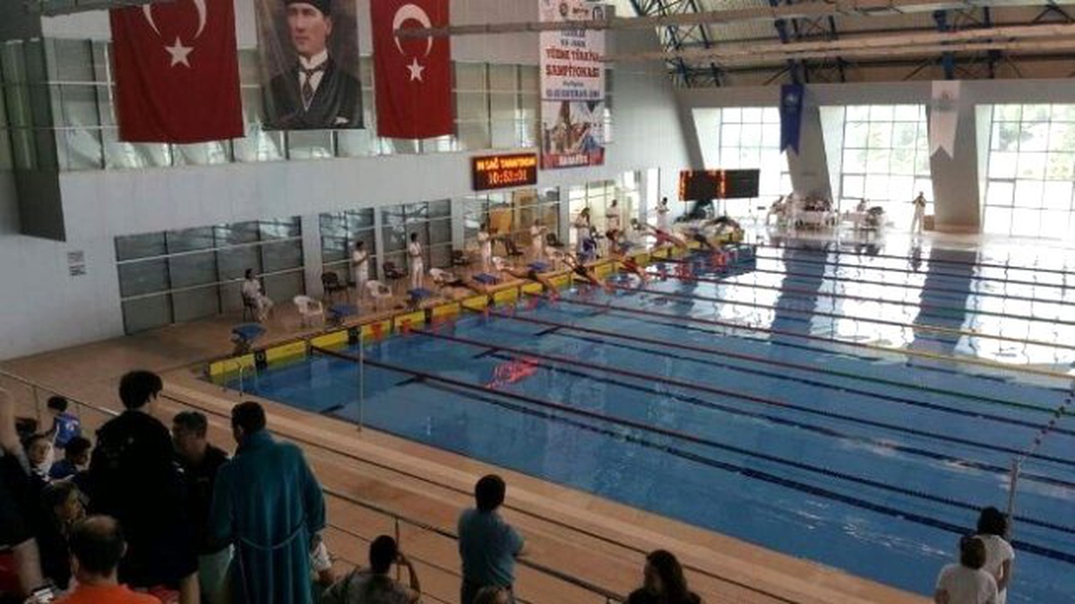 Okul Sporları Yıldızlar Final Yüzme Yarışları Başladı