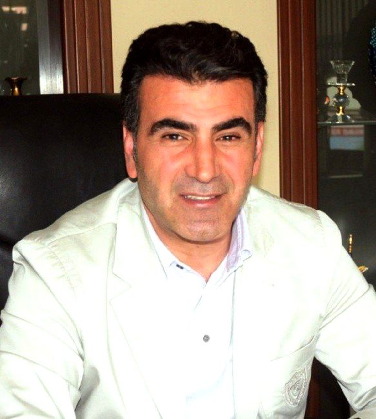 Özdek\'ten Kenttin Siyasileri ve Dinamiklerine Tepki