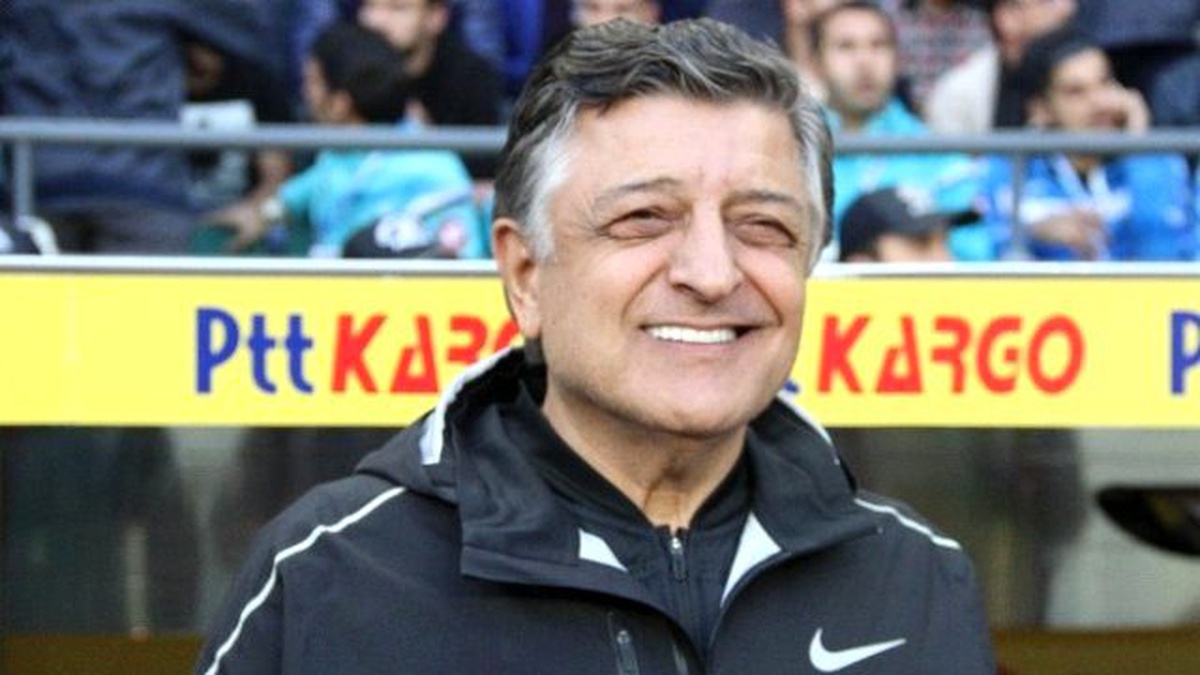 Sakaryaspor\'dan Yılmaz Vural\'a Sürpriz Teklif