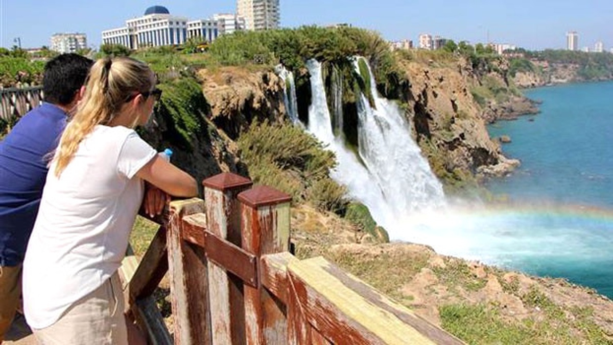Turizmcilerin Umudu Avrupa\'daki Kararsızlar